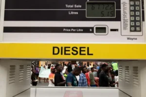 Consumer Confidence Dips Amid Rising Inflation Fears