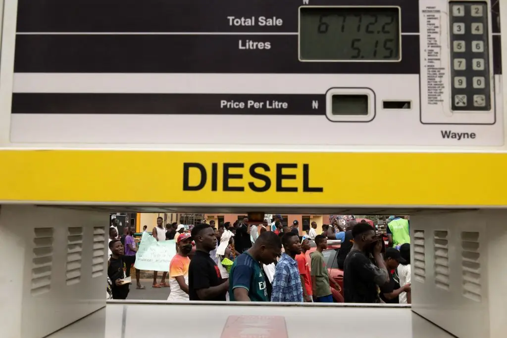 Consumer Confidence Dips Amid Rising Inflation Fears